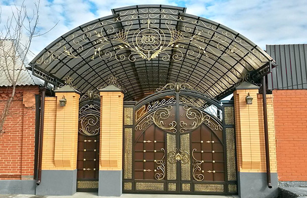 Купить или заказать ворота для дома с навесом - стильные и надежные решения для вашего участка в Санкт-Петербурге от 42813 руб | ВоротМастер-Снк